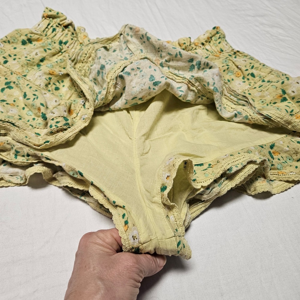 Aerie Ruffle Skort Women M Yellow Floral Smocked Cotton Boho Festival Shorts - Picture 2 of 8